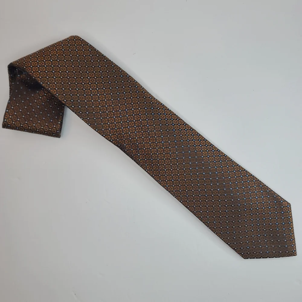 CROFT & BARROW Silk Brown Neck Tie.